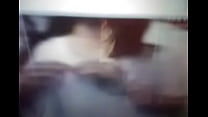 Мускулистый парень перед вебкой рачком трахает супругу хохлушку в вагину и упругую жопу
